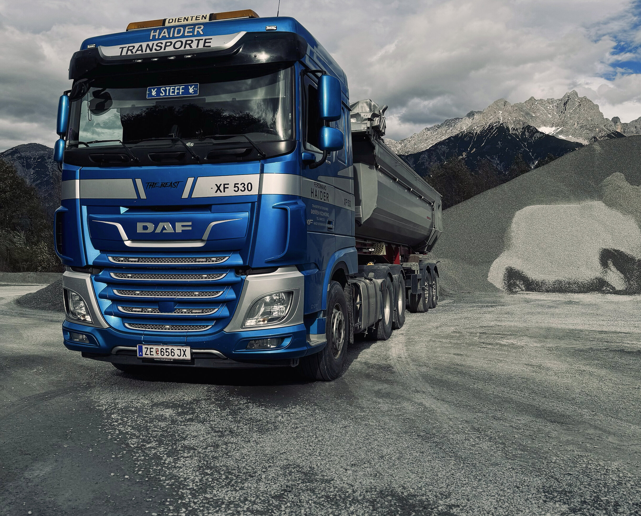 Ein Unternehmen.[BR]Eine [UL]Familie[UL].